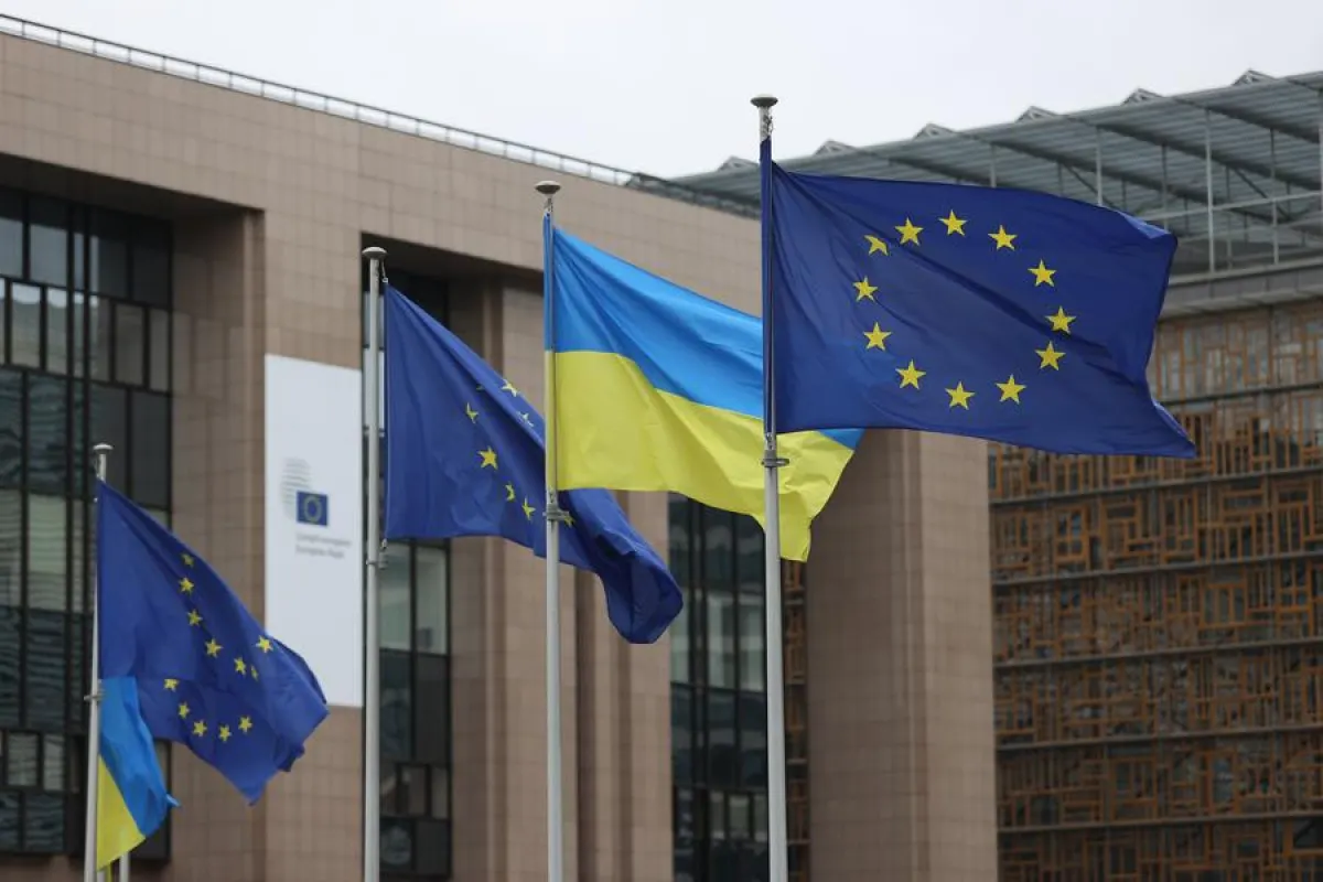 Председатель Европейского совета Антониу Кошта в соцсети X заявил, что стратегия ЕС по «справедливому и устойчивому миру» в Украине строится на укреплении Украины и наращивании давления на Россию.
