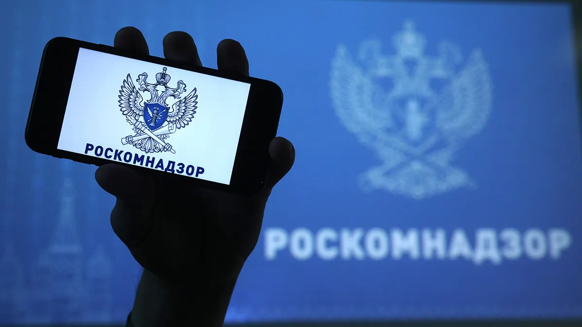Роскомнадзор ограничил доступ к сайту независимого издания, указав на наличие материалов с «пропагандой нетрадиственных сексуальных отношений». Редакция считает решение надуманным и заявляет о намерении продолжать работу внутри страны.
