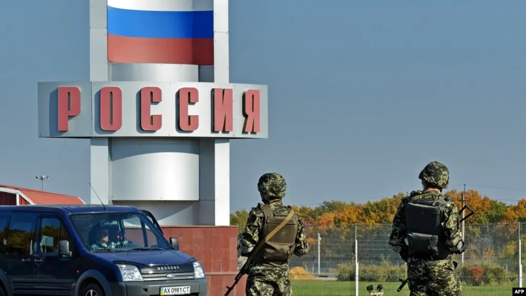 Министерство внутренних дел подготовило поправки, которые позволят не выдавать иностранным государствам лиц с любым видом убежища в России, включая политическое, даже при наличии международного розыска.
