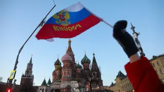 Объем взаимных неплатежей между российскими компаниями вырос до 8,2 трлн рублей, что эквивалентно почти 4% ВВП, при этом основная нагрузка пришлась на обрабатывающую промышленность и торговлю.