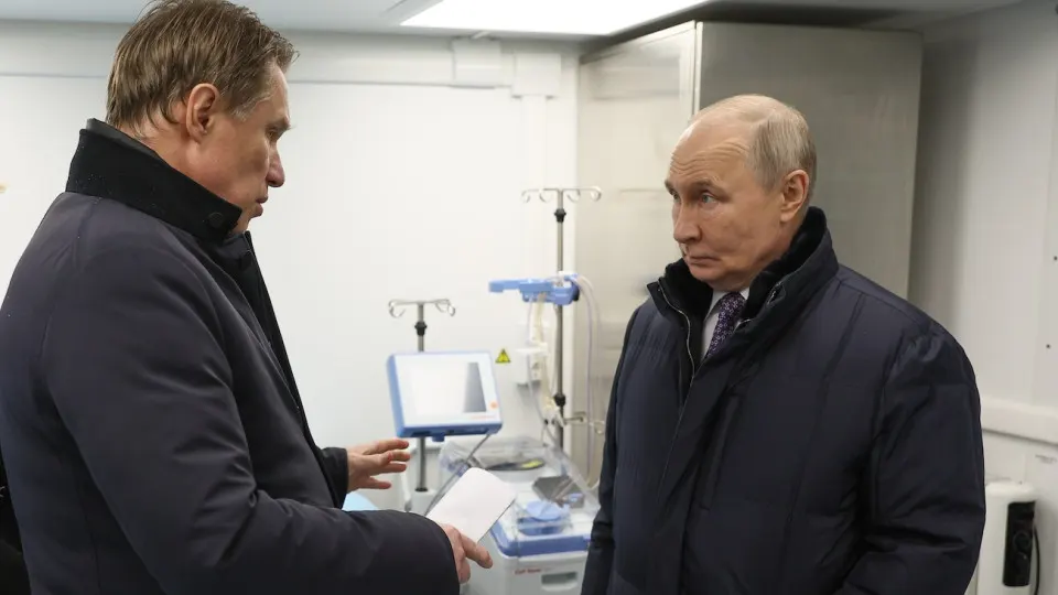 Президент поручил Минздраву увеличить охват репродуктивной диспансеризации и шире проверять репродуктивную функцию у мужчин и женщин на фоне многолетнего снижения рождаемости и рекордно низких показателей.
