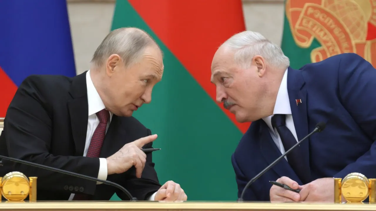 26 июня лидеры России и Беларуси встретились без аккредитованных журналистов в резиденции на Валдае. Встреча прошла на фоне напряжённости у белорусско‑украинской границы и недавних контактов Минска с Киевом.