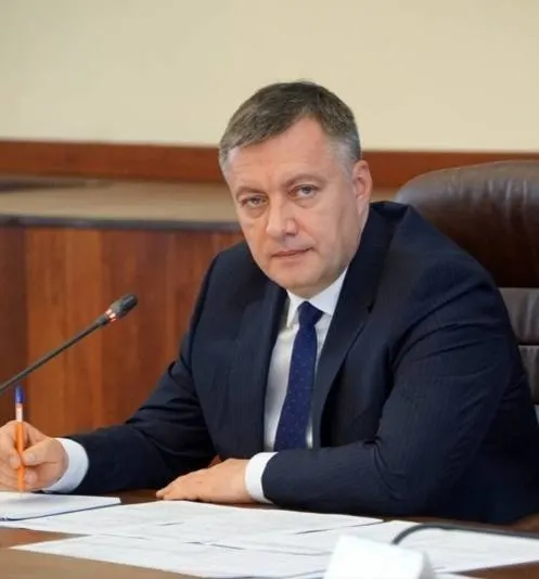 Губернатор сообщил о решениях федерального штаба: приоритетные направления поставок, работа с нефтекомпаниями и прогноз по росту производства топлива к июлю.