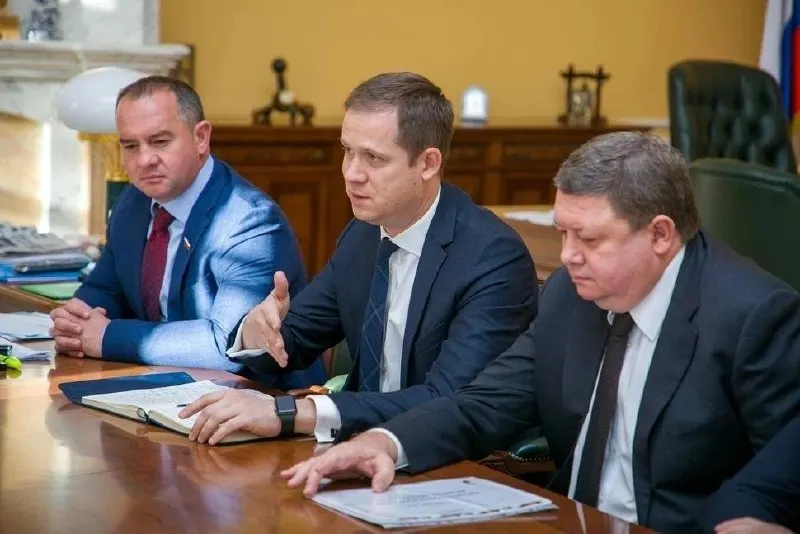 В региональном правительстве подтвердили отставку Александра Попова. О новом назначении пока не сообщают — в ближайшее время он может получить другую должность.
