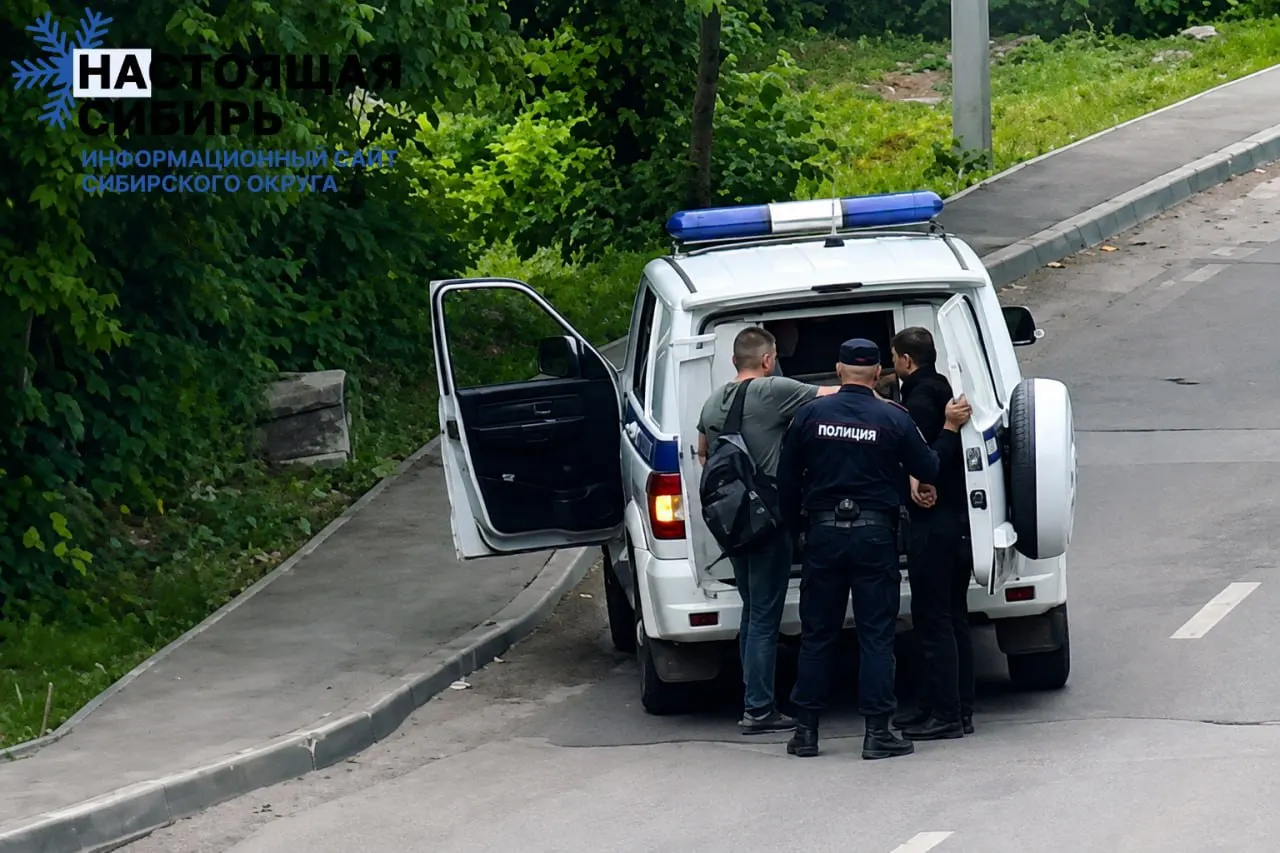 За первые шесть месяцев 2026 года число контрактников сократилось, при этом госструктуры и бизнес резко увеличили поиск сотрудников для воинского учёта на фоне высоких оценок потерь на фронте.