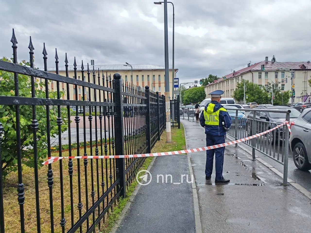 Минобороны сообщает о 62 сбитых дронах по всей России. В Нижнем Новгороде здание областного суда получило повреждения, по предварительным данным пострадавших нет.