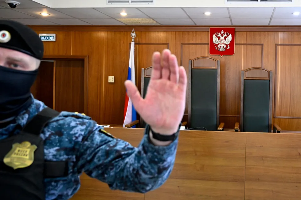 В конце апреля доступ к архиву судебной статистики с 2005 года был закрыт. Это лишило исследователей и правозащитников ключевого источника данных о приговорах, репрессиях и косвенных признаках мобилизации.