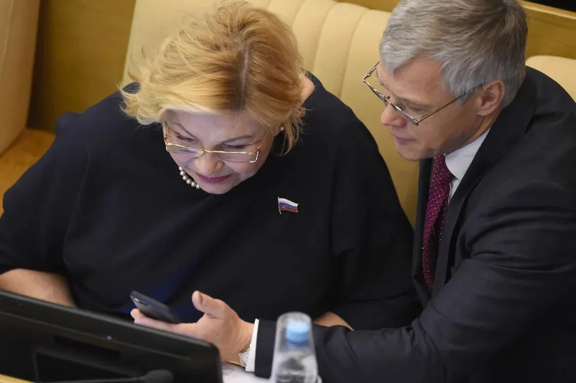 Валерий Гартунг оказался среди двух депутатов, проголосовавших против обращения к иностранным парламентам по удару в Старобельске; спикер назвал голосование техническим сбоем и потребовал проверить ситуацию.