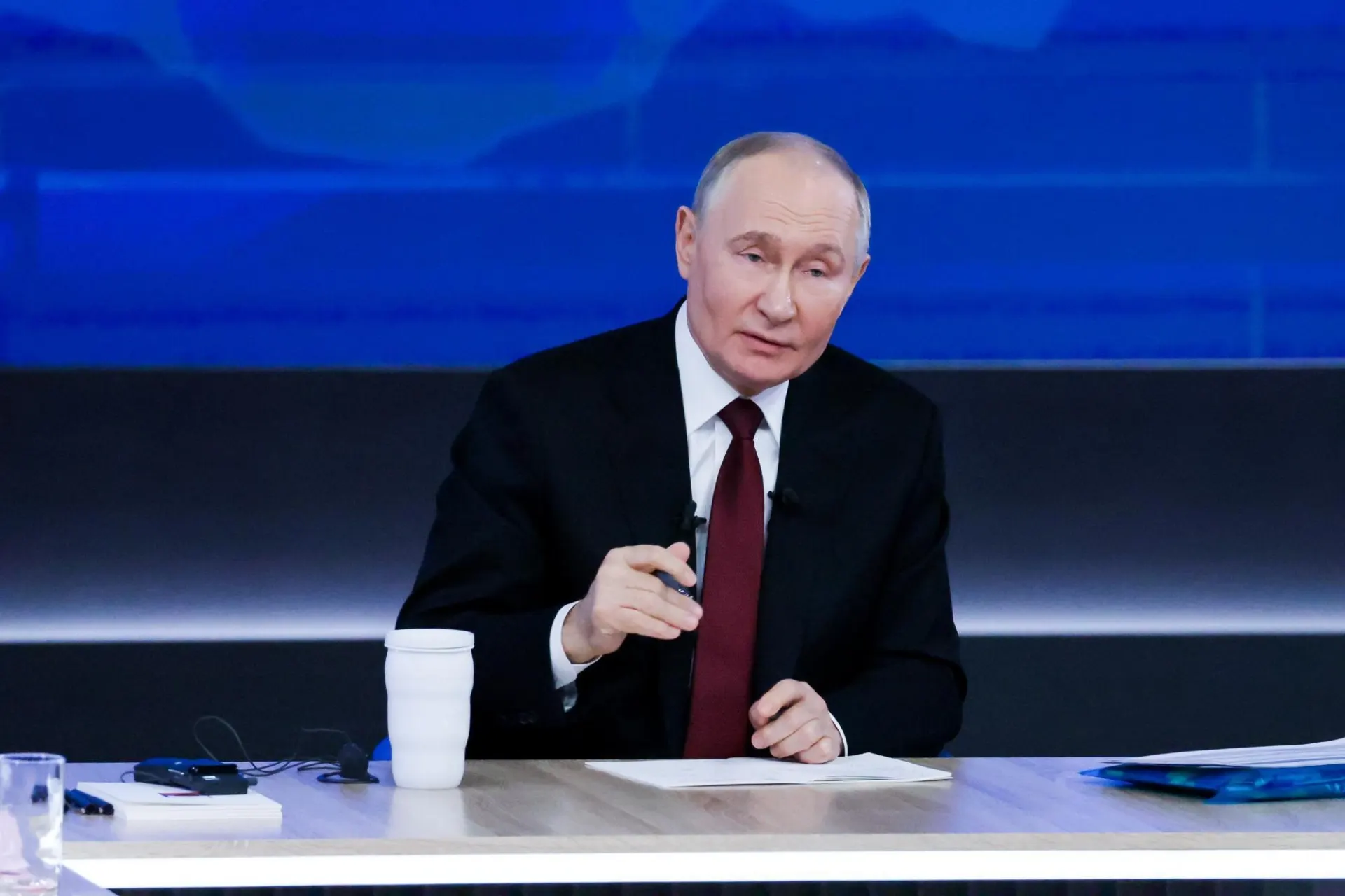 Президент объявил о планах по наращиванию кадрового и инфраструктурного потенциала здравоохранения, а также о необходимости повышать престиж медицинских профессий. Инициативы направлены на укрепление системы здравоохранения по всей стране.