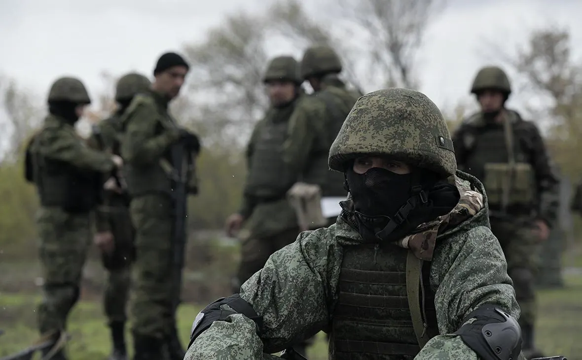 По оценкам собеседников, Россия уступает Украине в военных технологиях и тактике; эксперты предупреждают, что без масштабной мобилизации или иных экстраординарных мер ситуация вряд ли кардинально изменится.