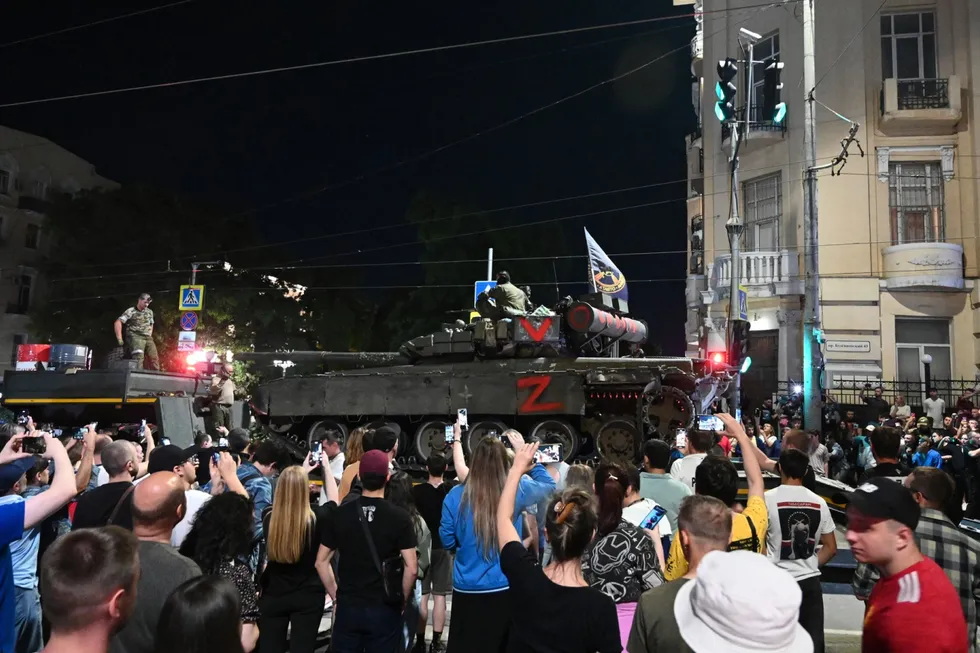 Бывшие бойцы рассказывают о службе в ЧВК, боях под Бахмутом, марше на Москву в июне 2023 года и о том, как эти события изменили их жизни.