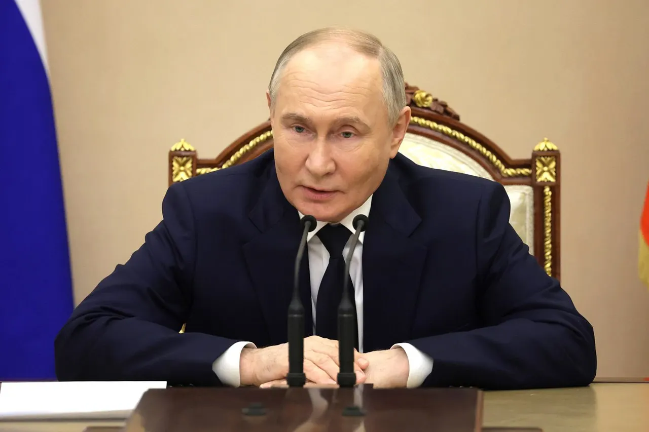 Президент распорядился обеспечить непрерывность работ на Балтийском заводе по возведению двух атомных ледоколов и заявил о важности дальнейшей реализации проекта «Лидер».