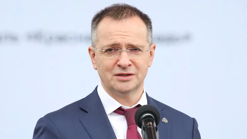 Помощник президента заявил о необходимости усиливать контроль за расходованием госсредств в кино, вводить проверки качества на всех этапах и не допускать к прокату некачественные фильмы. Одновременно государственная поддержка смещается в сторону «патриотических» картин, появился запрет на фильмы, «дискредитирующие традиционные ценности», и планируется экспертная оценка исторического контента.