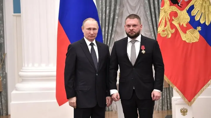 В декларациях кандидатов «Единой России» указаны акции Apple, Intel и другие иностранные активы у ряда участников списка. В партии заявили, что активы были отчуждены до подачи документов.