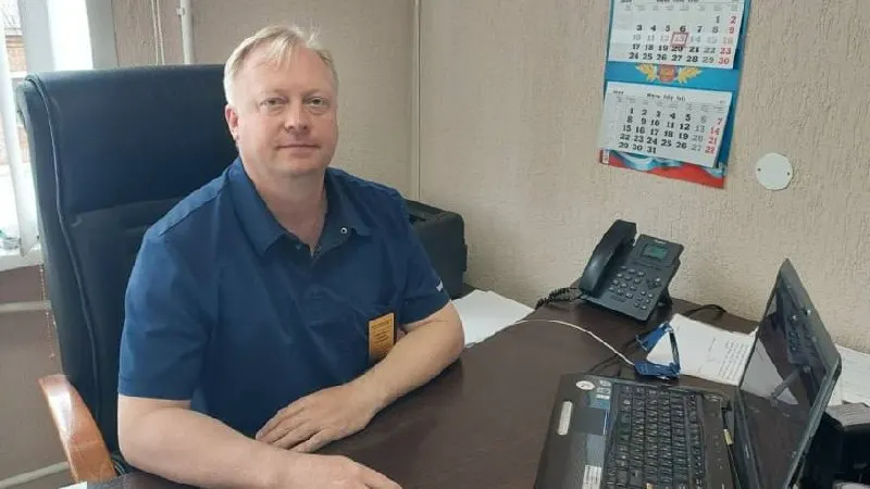 В Семилукский районный суд направлено дело заместителя главврача, которого обвиняют в получении взяток от посредника мигрантов за оформление медицинских справок для легализации. Общая сумма составляет около 1,2 млн рублей.