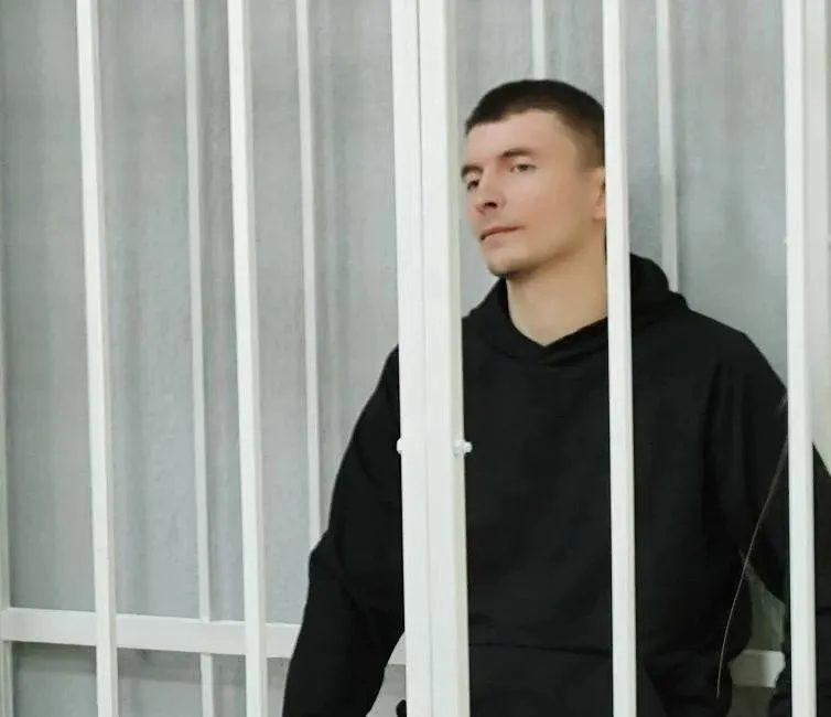 Антону Гусеву назначили 9 лет лишения свободы за ДТП с погибшим. Надзорное ведомство подало апелляцию, оспаривая вынесенный приговор.