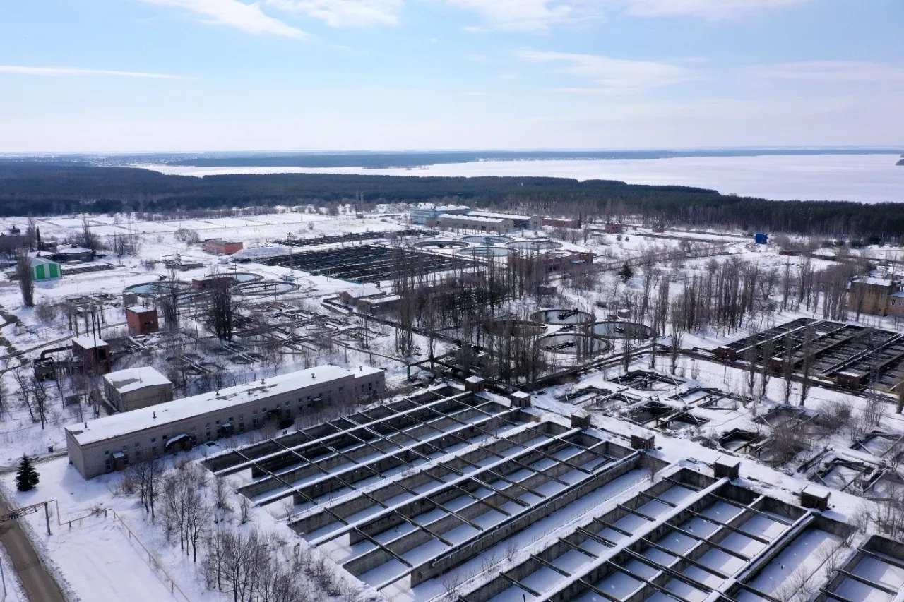 Прокуратура возбудила уголовное дело по факту мошенничества при реконструкции ЛОС: подрядчик завысил сметы на 61 млн рублей, контракт расторгнут, тарифы на воду вырастут с октября.