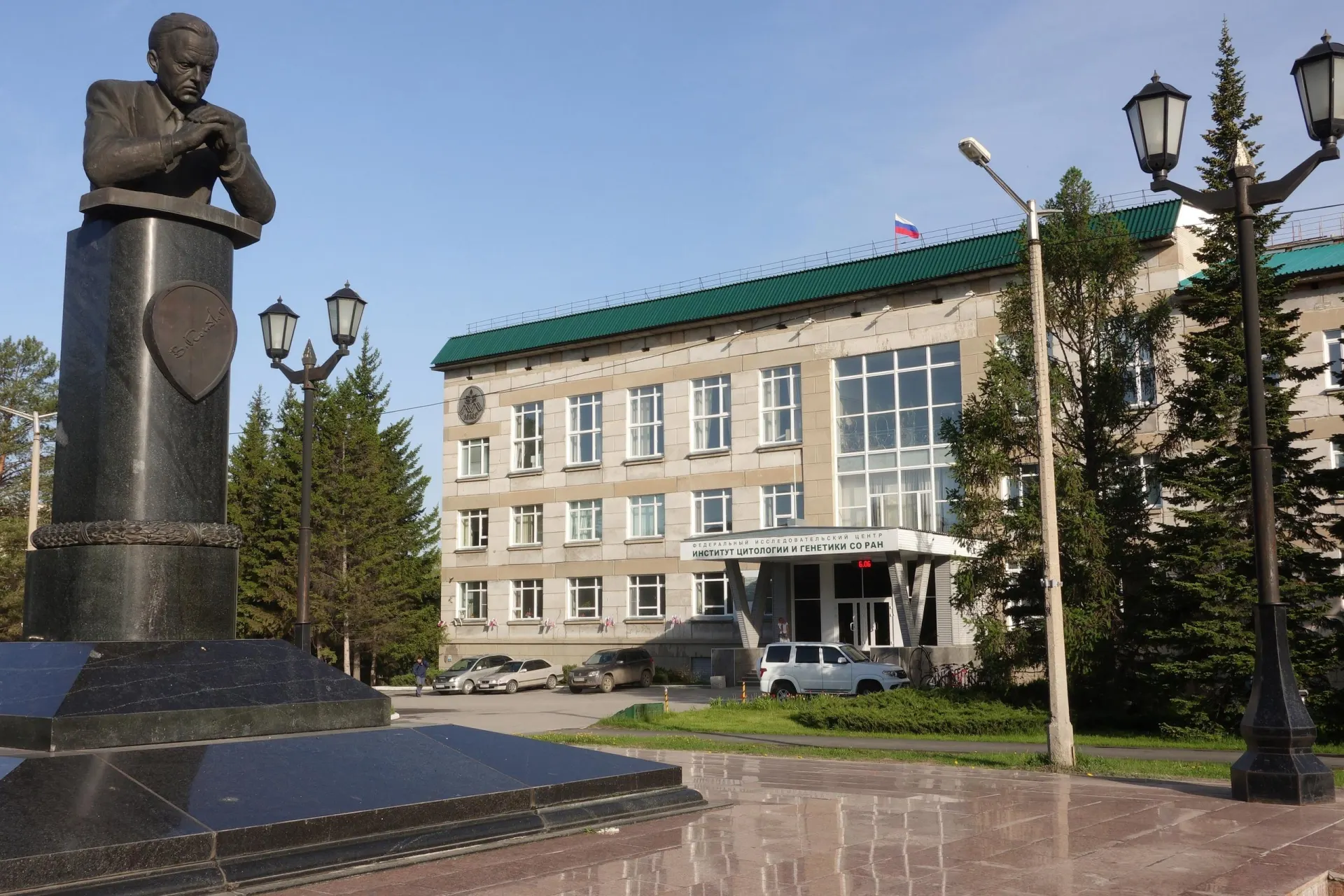 Закон и подзаконные акты, вступающие в силу 1 сентября 2026 года, ограничивают передачу генетических данных за границу и требуют согласования межведомственной комиссии — это может затормозить публикации, осложнить международное сотрудничество и привести к изоляции российской генетики.
