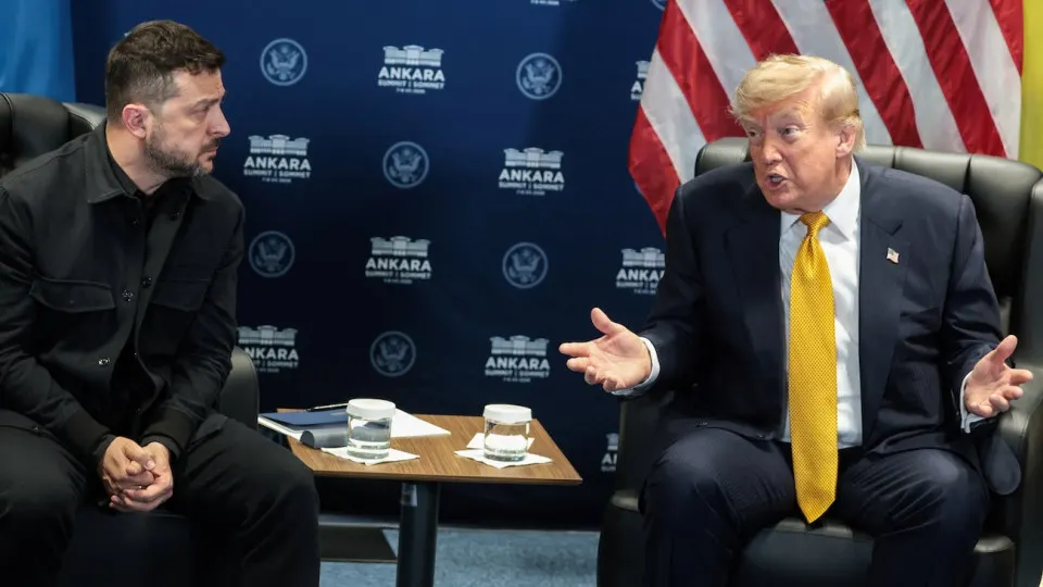 На встрече с Зеленским в Анкаре Трамп охарактеризовал удары по объектам в глубине РФ как «эскалацию, которая может помочь завершить войну» и отметил, что и Москва, и Киев заинтересованы в прекращении конфликта.