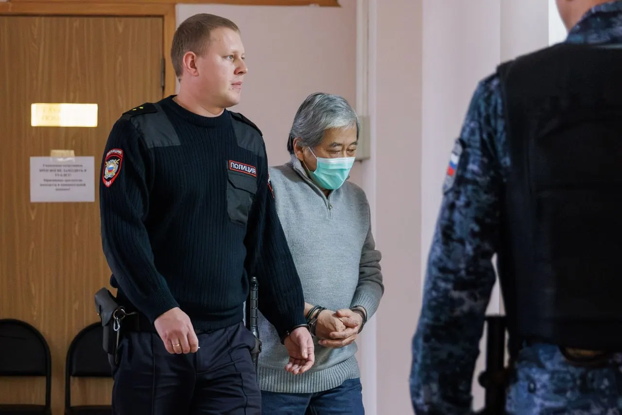 Материалы уголовного дела по делу Александра Пака, признанного виновным в гибели многодетной матери Екатерины Буравлевой в результате наезда кроссовера, зарегистрированы в картотеке Верховного суда и переданы в третий состав уголовной коллегии.