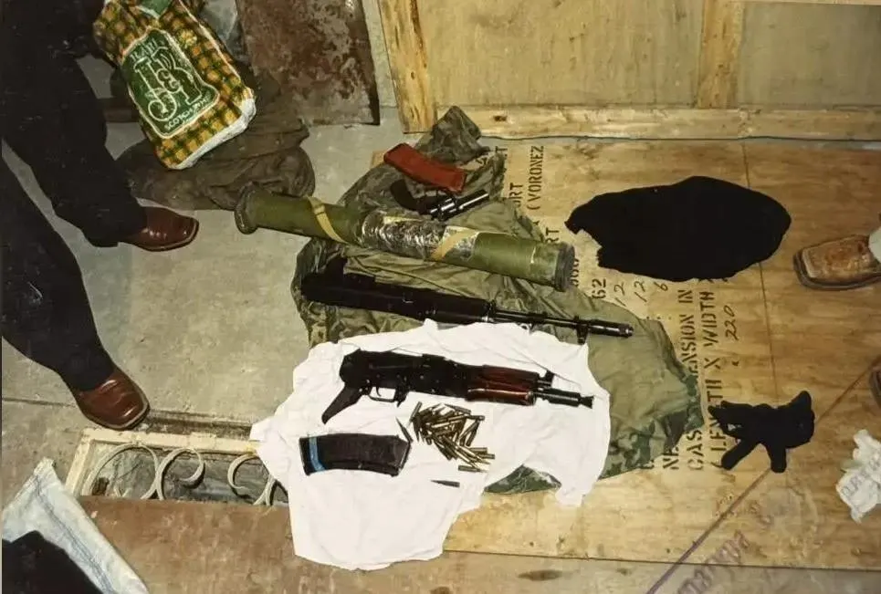 Осужденный объявлен в международном розыске; дело рассматривалось заочно.