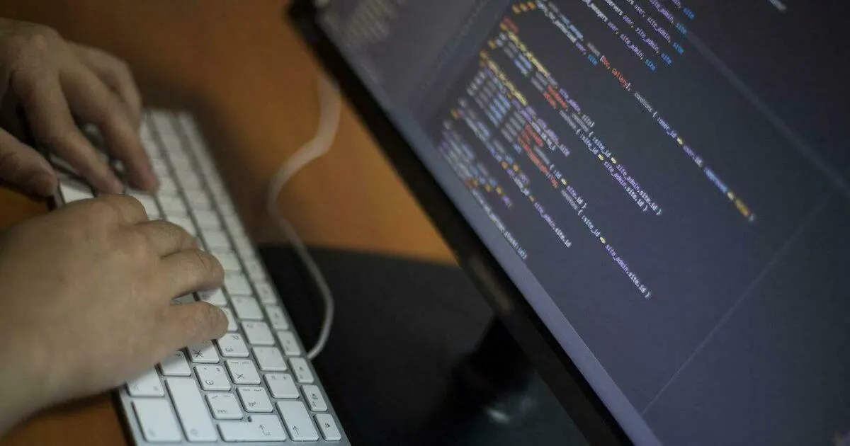 Злоумышленники распространяют фишинговую регистрацию под видом инициативы Минпросвещения, собирая персональные данные учителей через поддельную платформу.