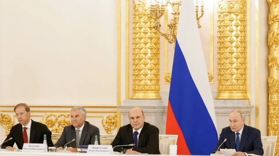 Государственные меры по трудоустройству ветеранов после завершения боевых действий обсуждаются по всей России.