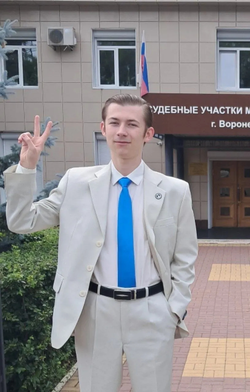 Воронежская организация марксистов объявила о самороспуске на фоне давления властей. Ранее её член был задержан по делу о покушении на дачу взятки; прошли задержания, обыски и изъятие техники.