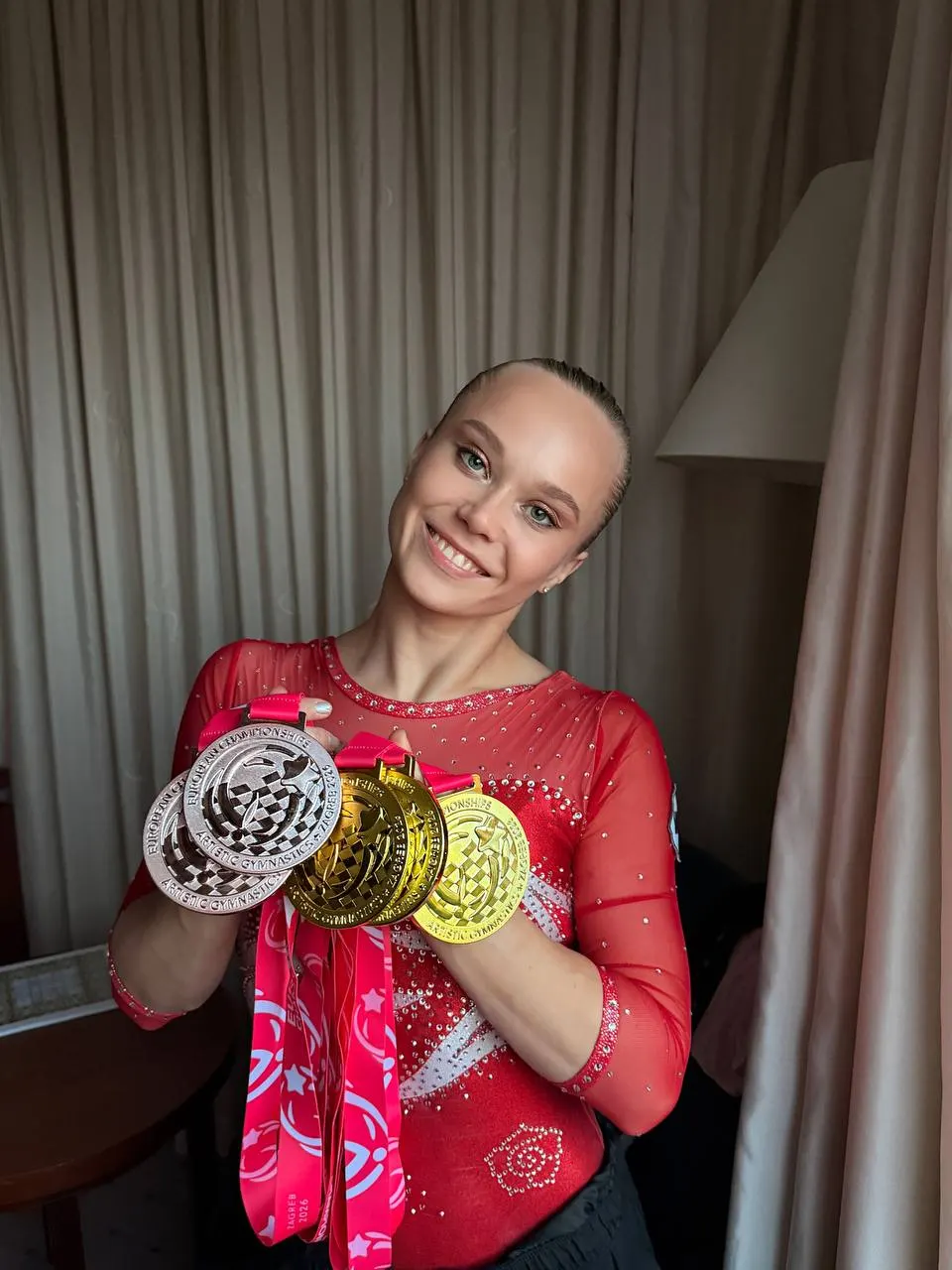 Воронежская гимнастка выиграла золото на чемпионате Европы в Загребе, завоевав медали в нескольких дисциплинах и возглавив победу команды.