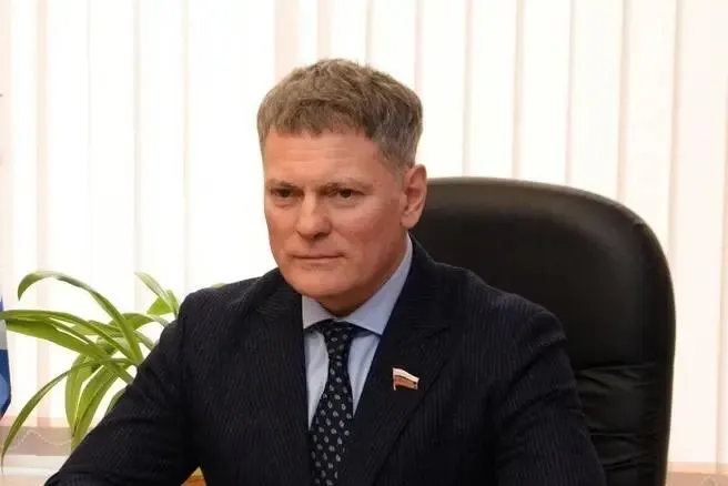 Суд приговорил к семи годам колонии экс-депутата и предпринимателя по делу о попытке передачи взятки.
