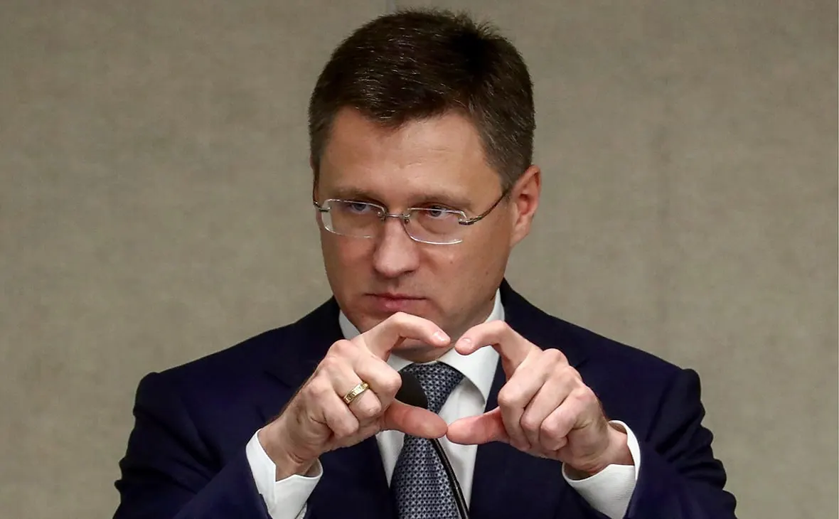 После перерыва дроны возобновили атаки на три НПЗ и газохимический комплекс; запасы дизельного топлива остаются достаточными, запрет на экспорт продлён.