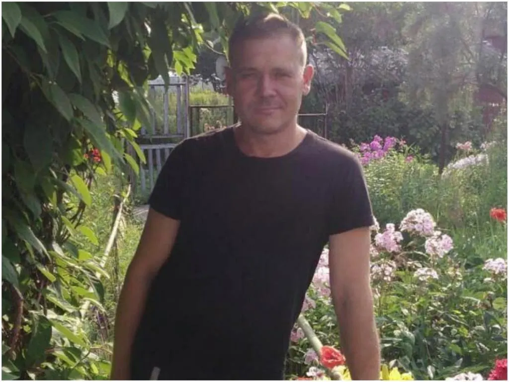 В полиции завели дело об убийстве, но следов почти нет; семья ищет пропавшего пациента после инсульта уже два года.