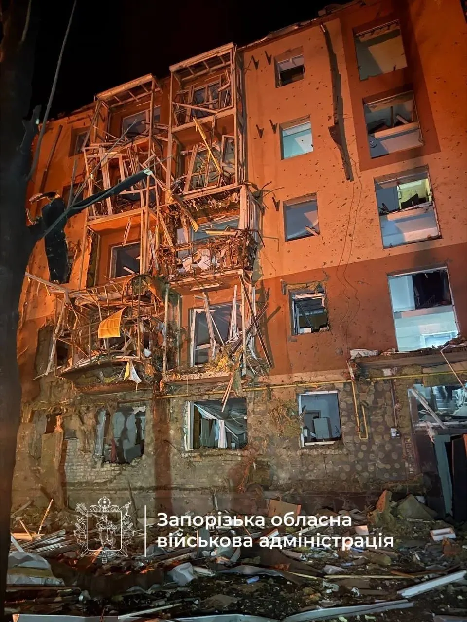 Дроны атаковали регионы России, в том числе ХМАО; Рязанский НПЗ частично остановил переработку после ночной атаки; осуждён бывший продюсер за призывы к терроризму; Вашингтон заявил о паузе в новых санкциях против России.
